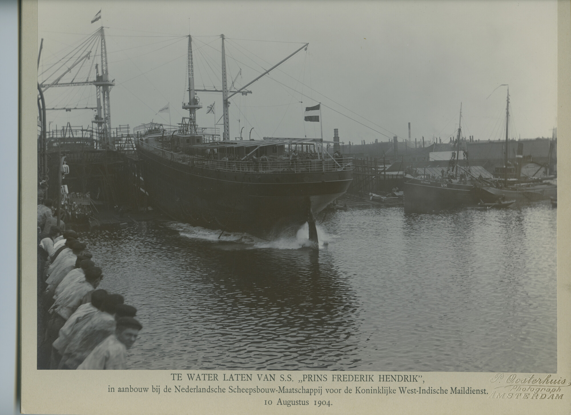 S.5444(00162)02; Foto van de tewaterlating van het vrachtschip ss. Prins Frederik Hendrik [...]; foto