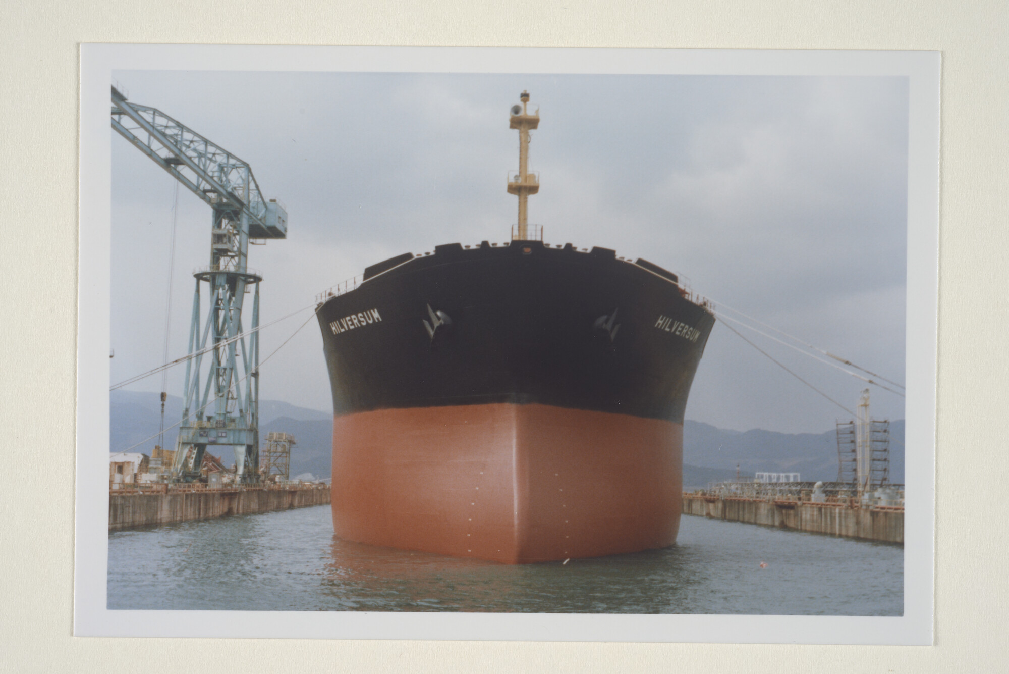 1996.0557; Kleurenfoto's van het bezoek van de directie van de Stoomvaart Maatschappij 'Oostzee' aan de Japanse werf Namura Shipbuilding & Enginering Co; fotoreportage