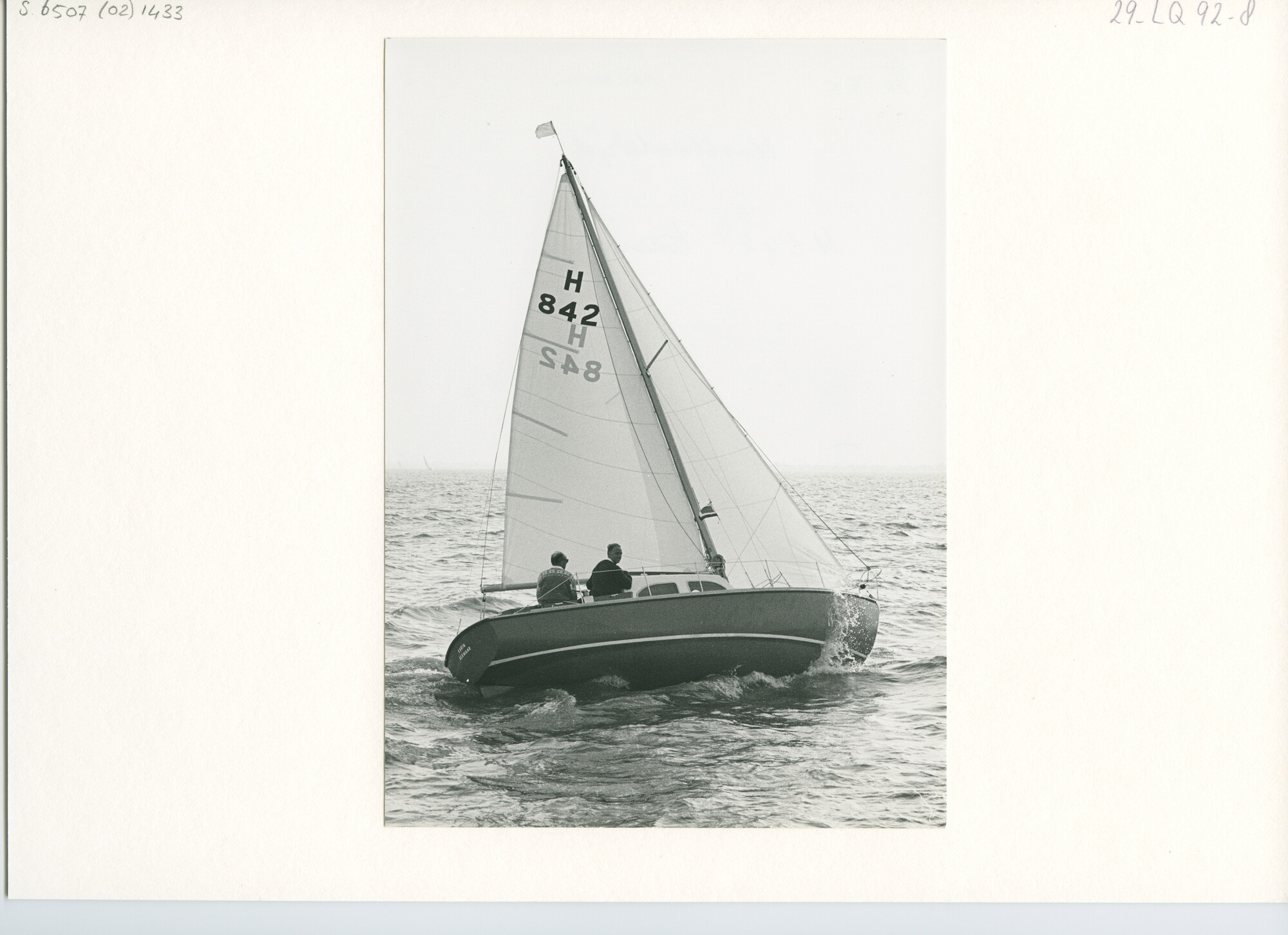 S.6507(02)1433.06; Zwart-wit foto van de Nachtwedstrijd 1963 op het IJsselmeer; foto
