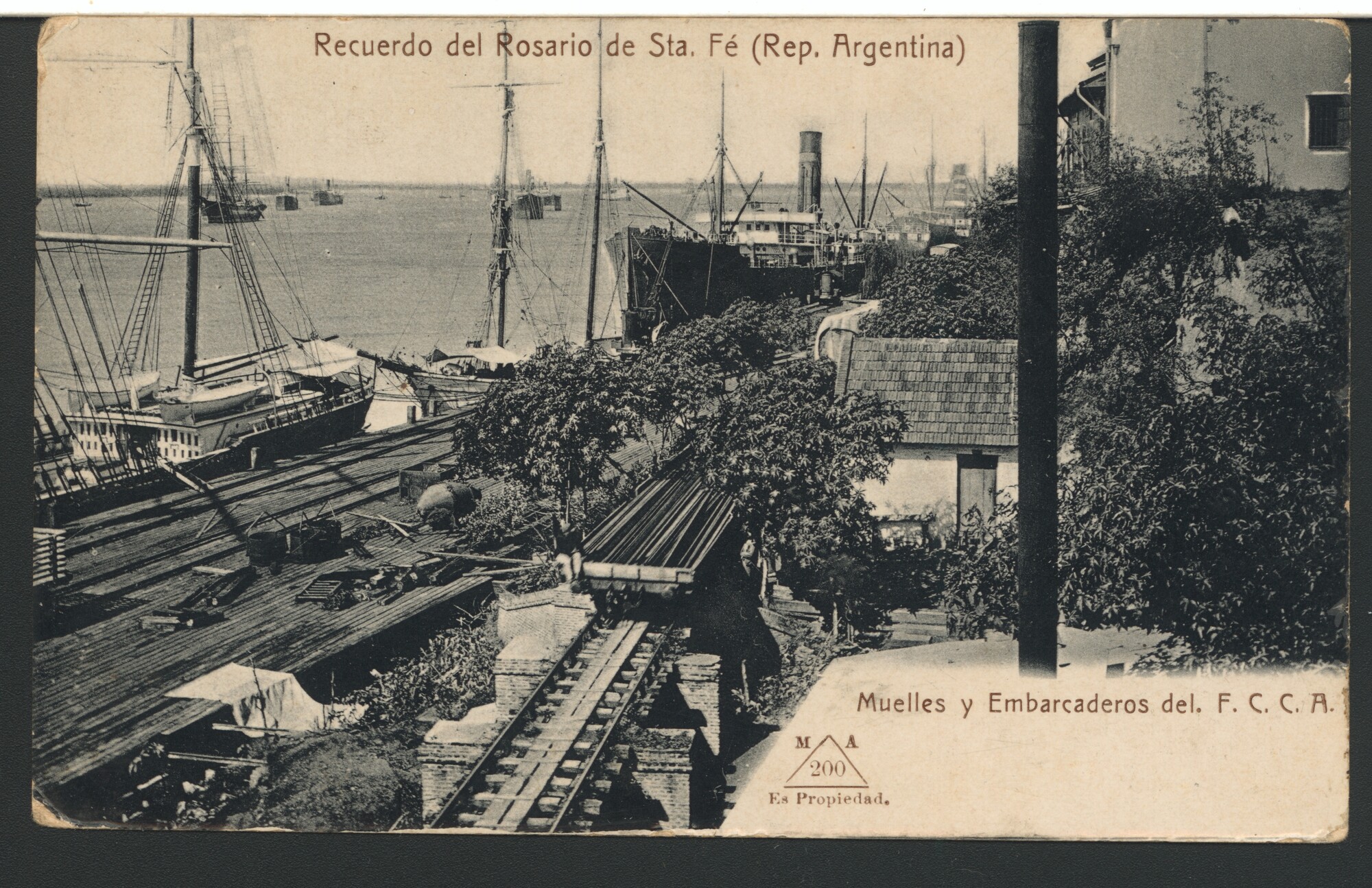 1999.0082; Gezicht op de haven van Santa Fé, Recuerdo del Rosario met op de voorgrond [...]; prentbriefkaart