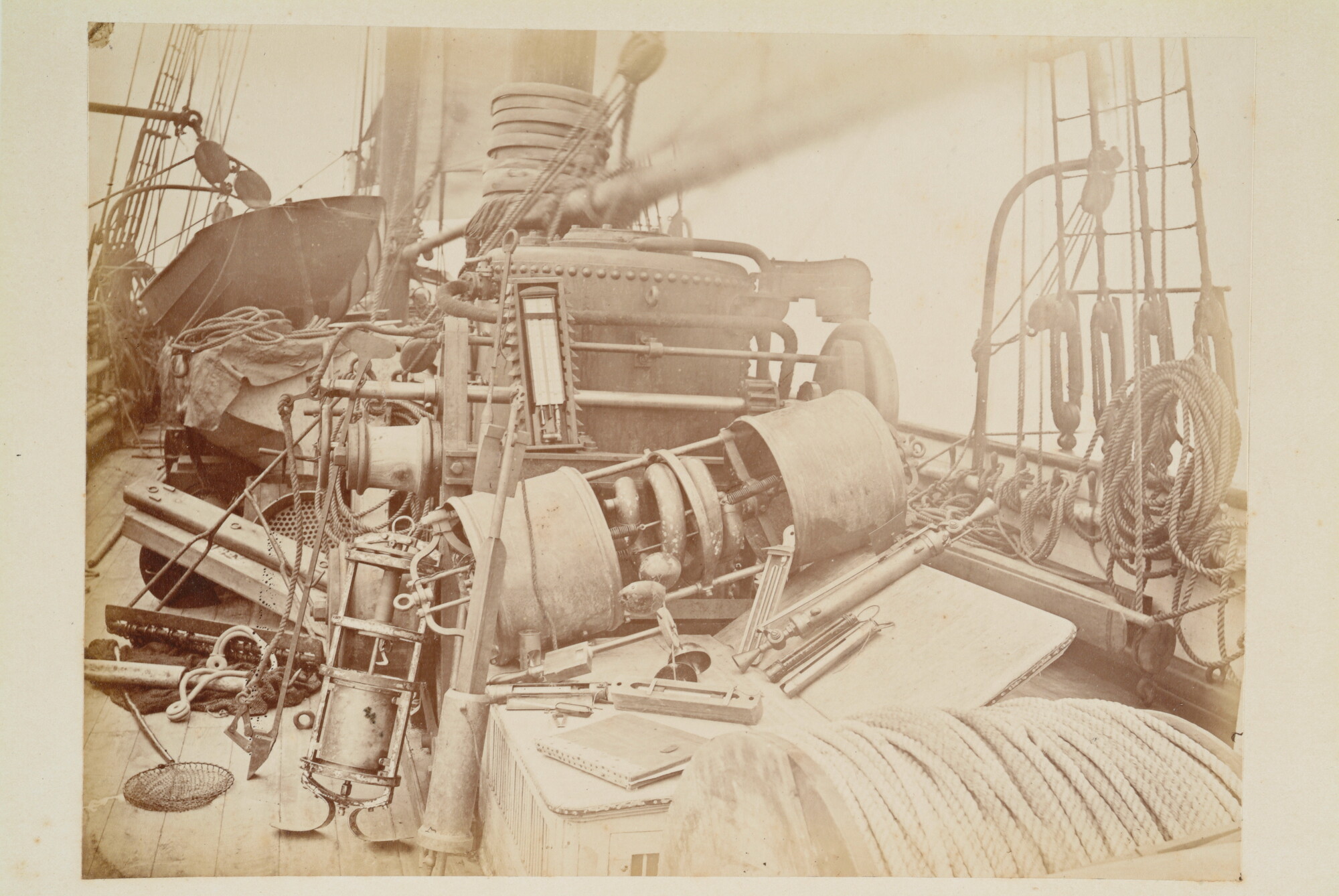 S.2956(08); Album met foto's van de Eerste Noordpoolexpeditie van de Willem Barents; fotoalbum
