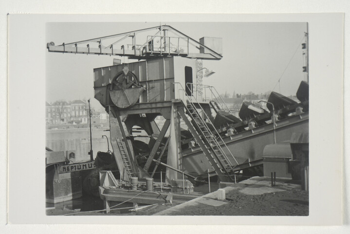 S.5219(12)0597; De emmerbaggermolen 'Marokko' voor NV; foto