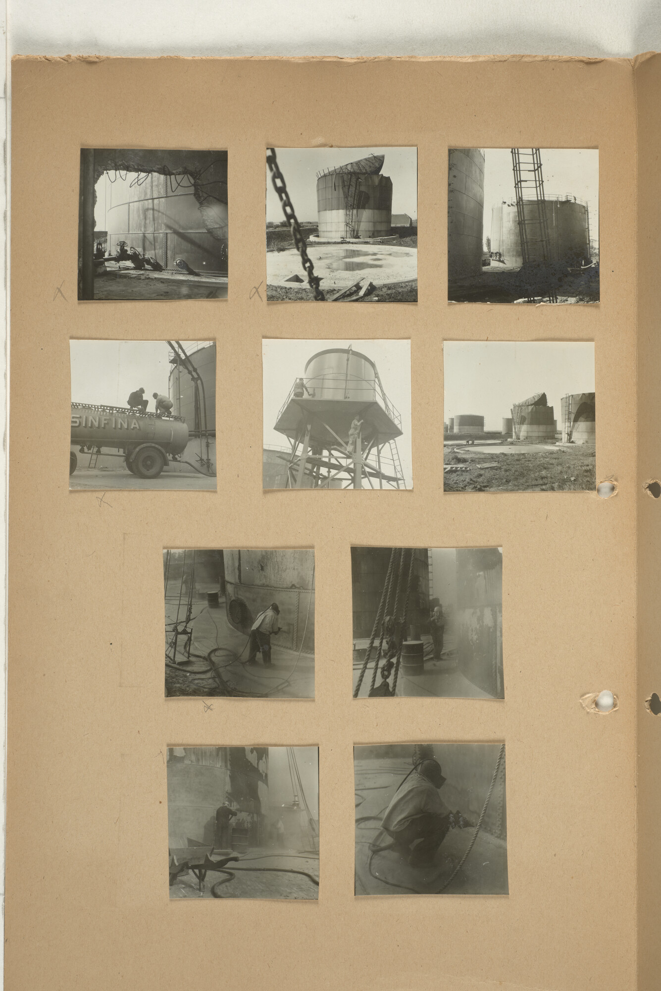 1998.2179; Omslag met een grote hoeveelheid proef foto's gemaakt in opdracht van de Gemeente Handelsinrichtingen in Amsterdam; omslag