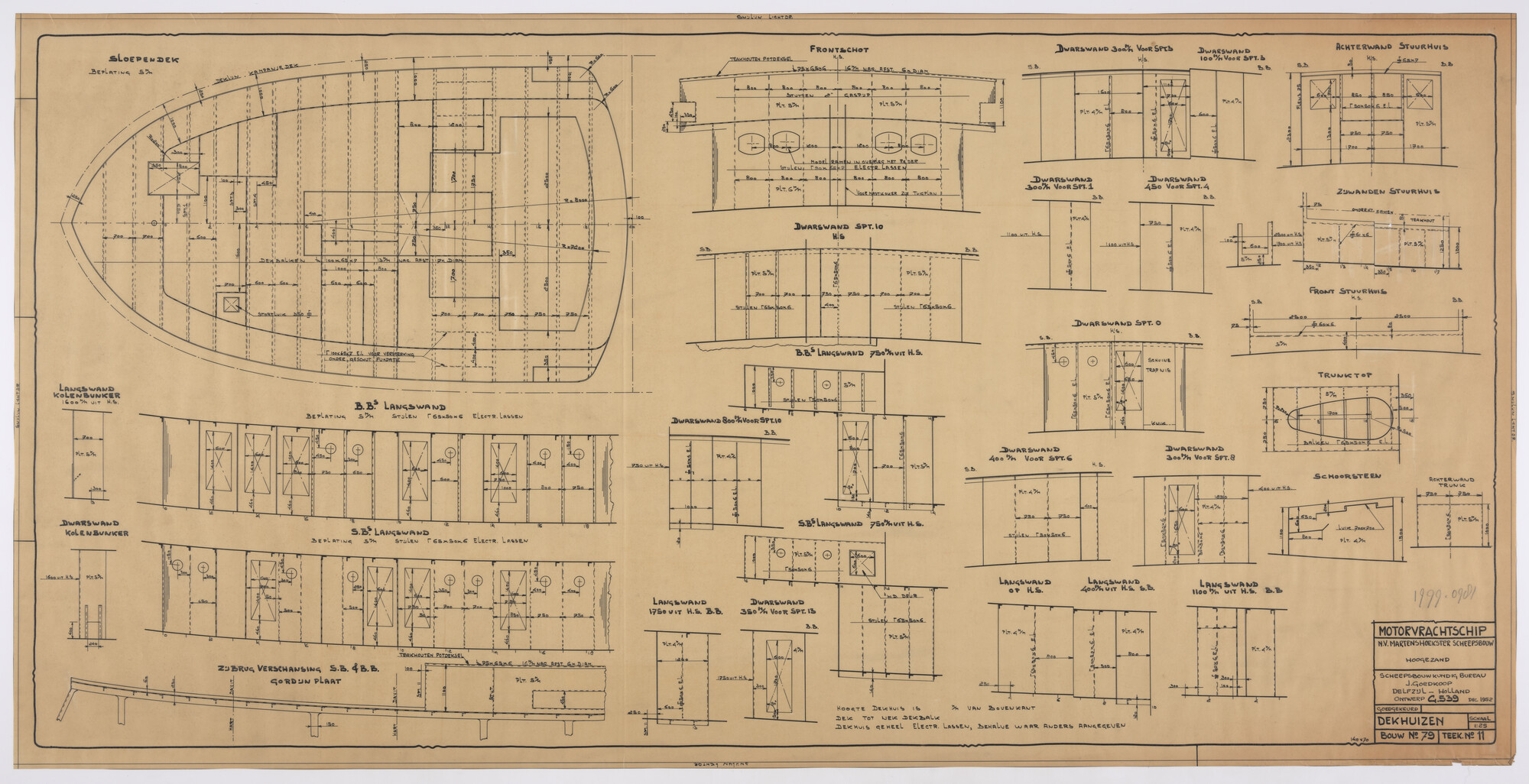 1999.0981; Dekhuizen van een motorvrachtschip; technische tekening