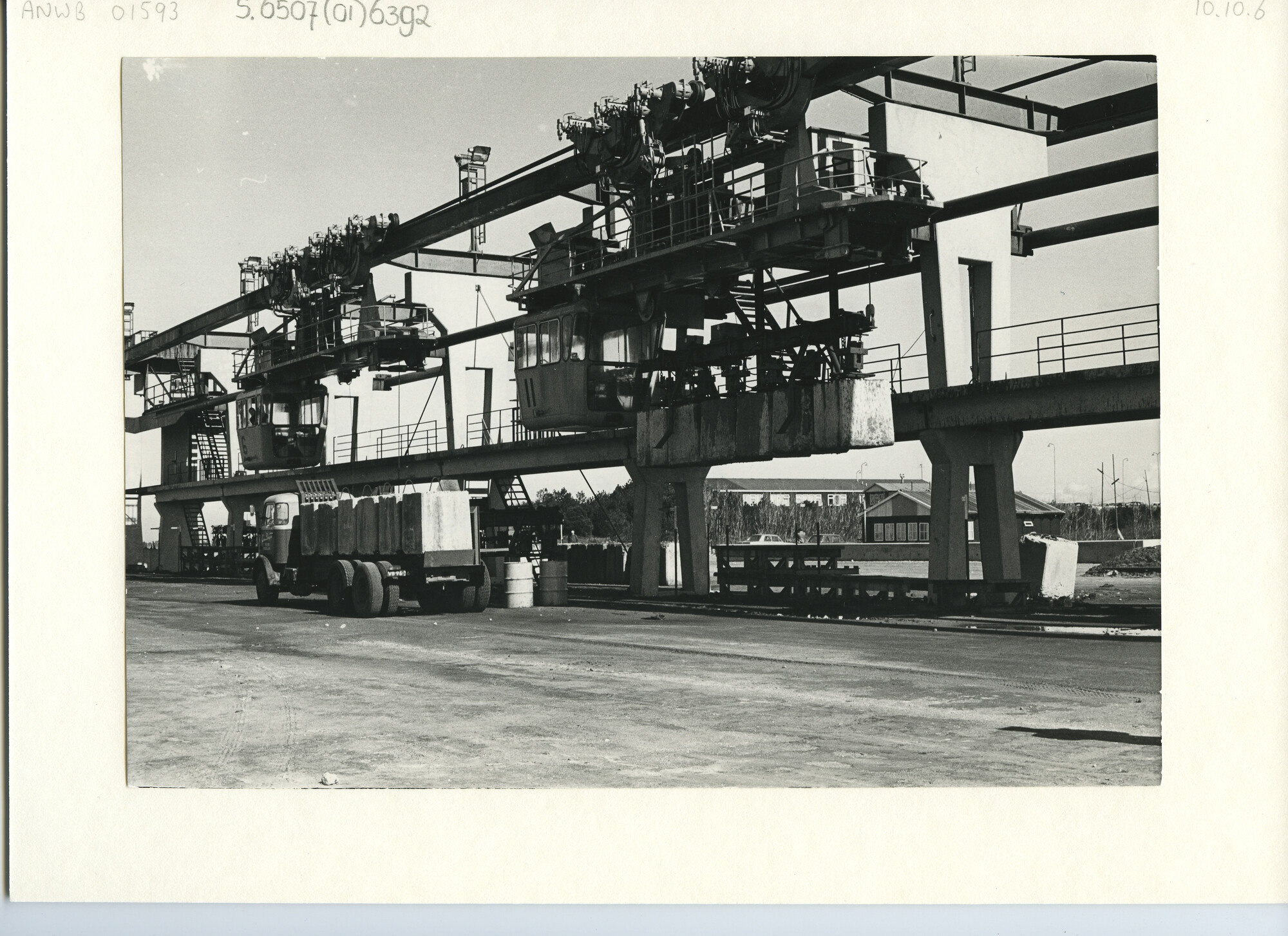 S.6507(01)6392; Foto van kabelbaam Grevelingen; foto