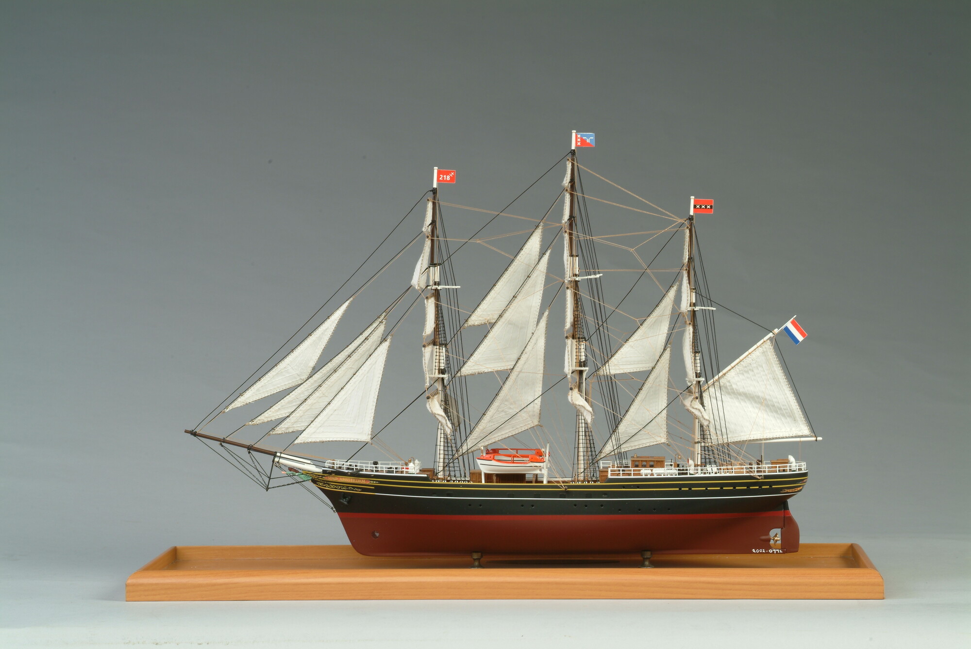 2002.0772; Model van de clipper Stad Amsterdam; scheepsmodel