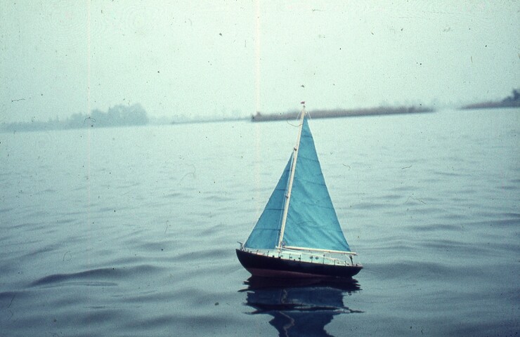 2009.0315; Dia van het scheepsmodel Takebora; diapositief