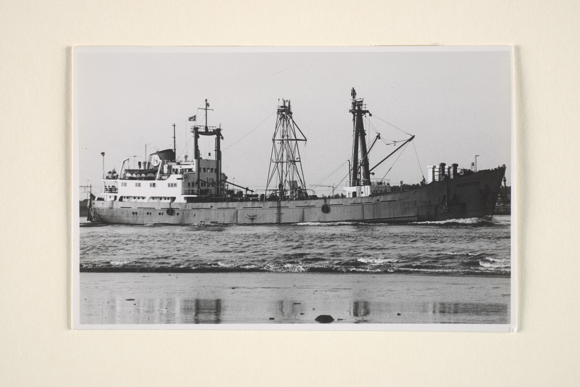 1996.2431; Het onder Panamese vlag varende zwaar-transportschip voor de offshore [...]; foto