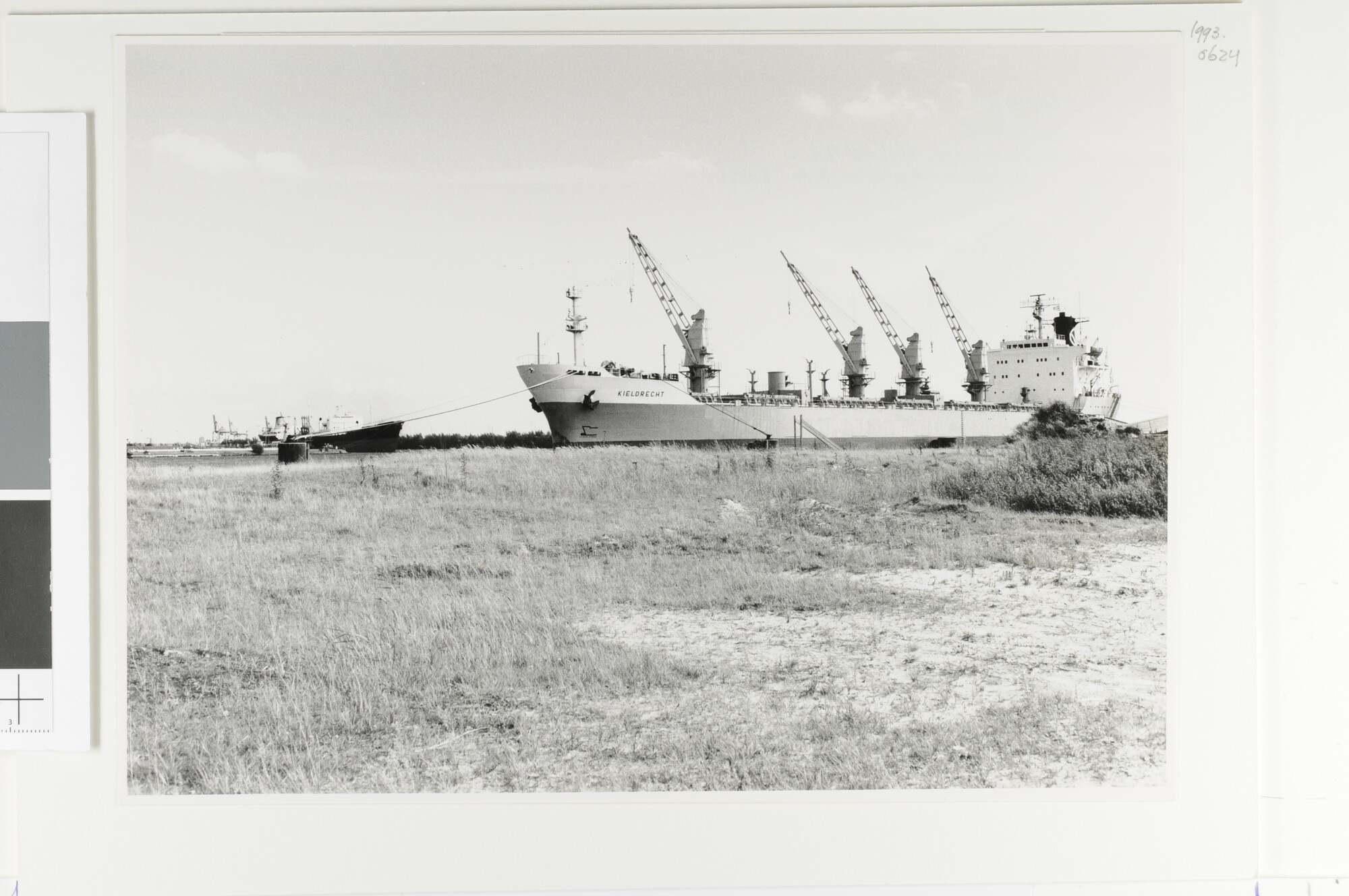 1993.0624; De bulkcarrier ms. 'Kieldrecht' van Phs; foto