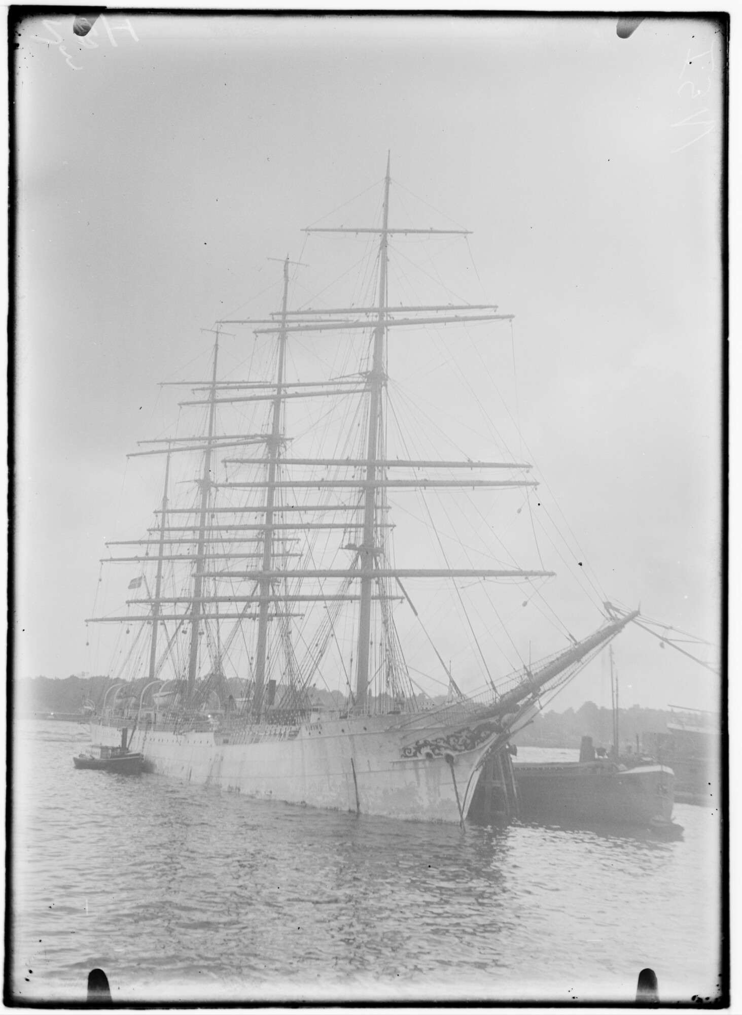 2018.1801; Glasnegatief van het volschip Viking (Deens, 1907); glasnegatief