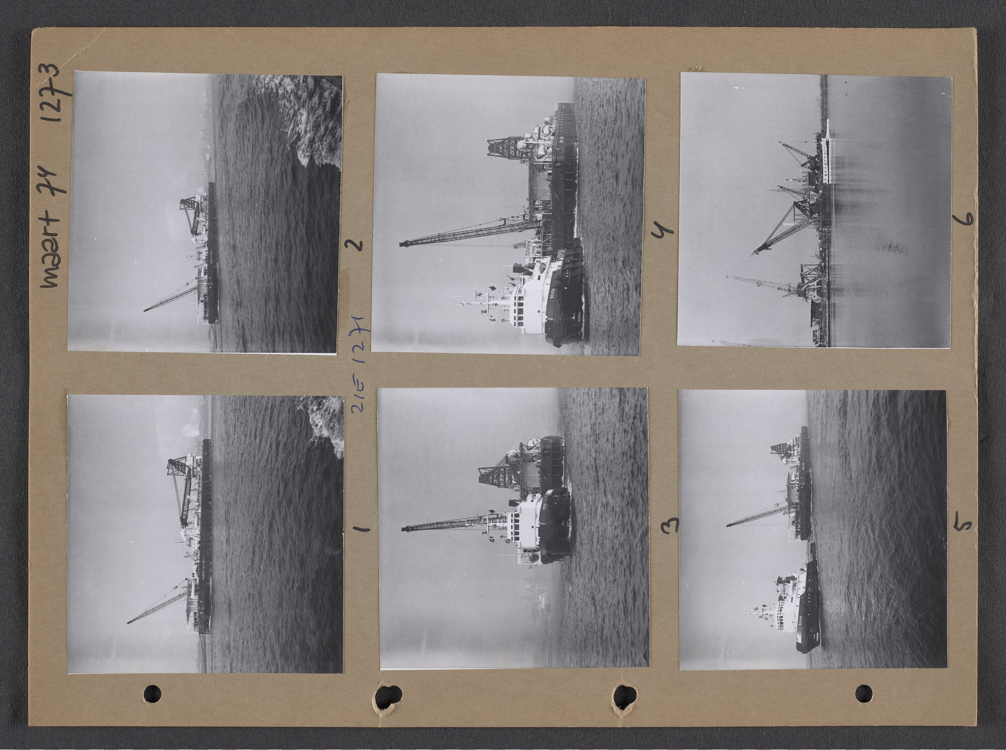 S.9102(32); Multomap met foto's door Ben Burgers, samengesteld door de Vereniging De Amsterdamsche Haven; foto