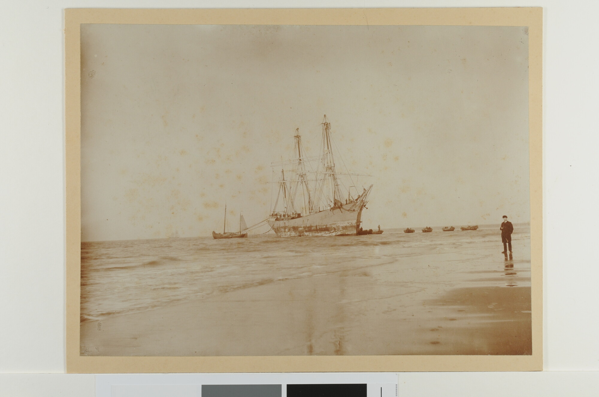 S.5591(26); De Britse driemast bark 'Condor' van W. Petrie uit Londen; foto