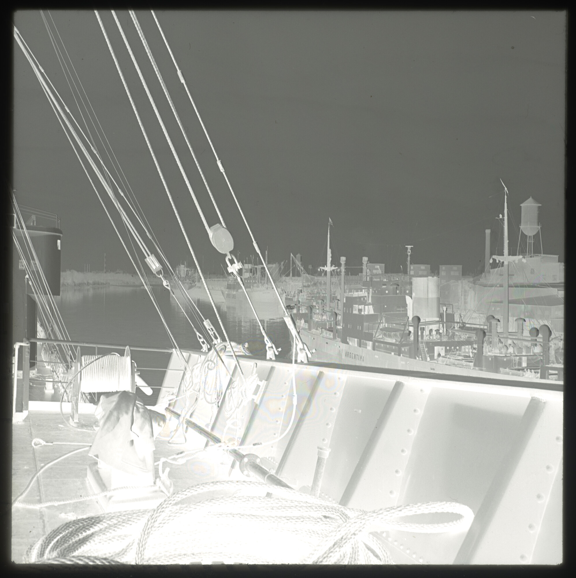 A.5263(02); Negatieven van een reis met het vrachtschip 'Woltersum' van de Stoomvaart; negatief
