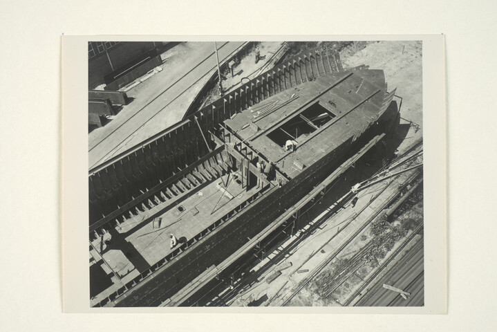 S.5219(12)0079; Foto's van de kustvaarder ms. 'Oosterburgh' van Wm; fotoreportage