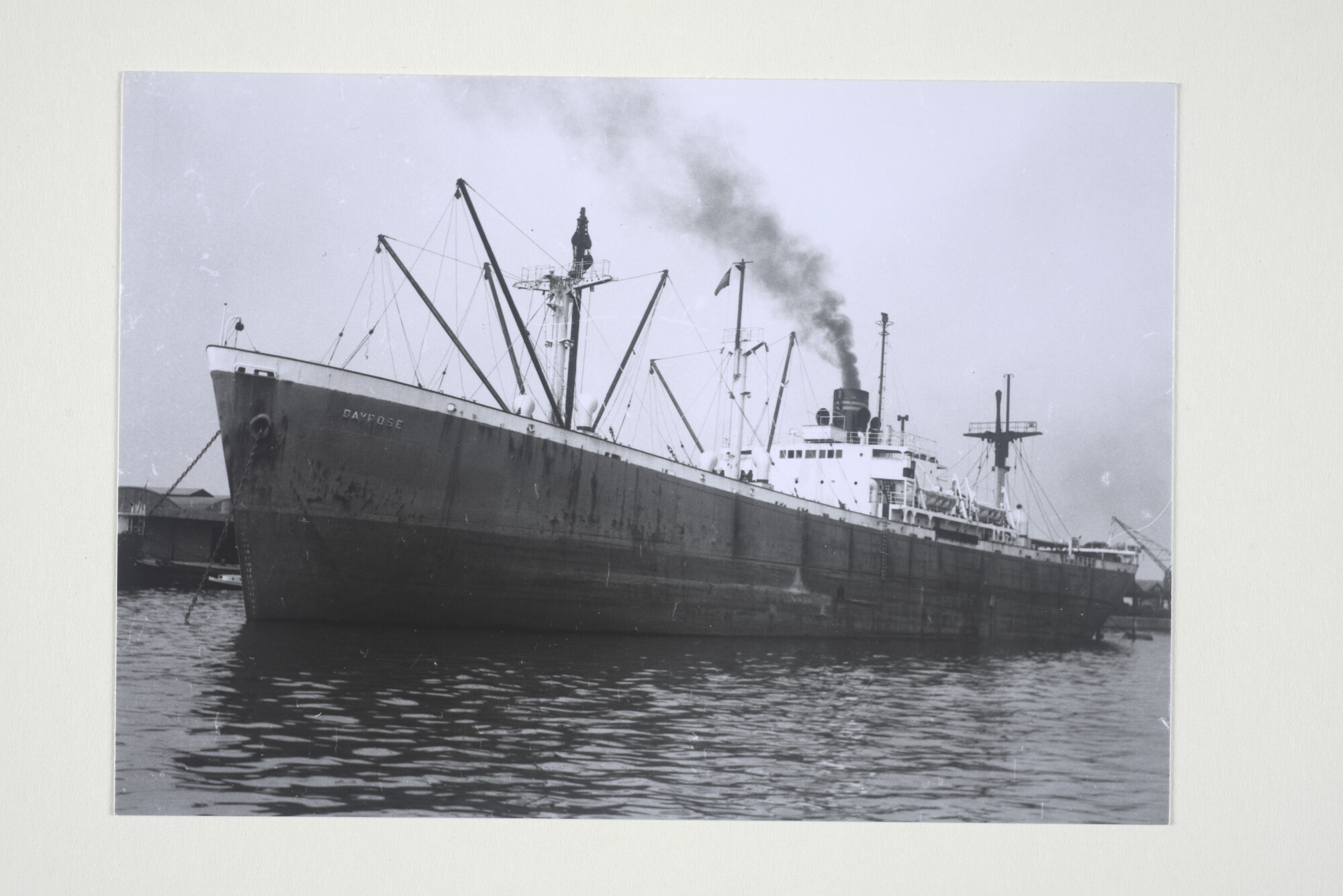 2000.0996; Het Britse liberty-schip ss. Dayrose (ex- Prins Willem II, Molengraaff en ex- Mary M. Dodge) van Claymore Shipping Ltd uit Cardiff; foto