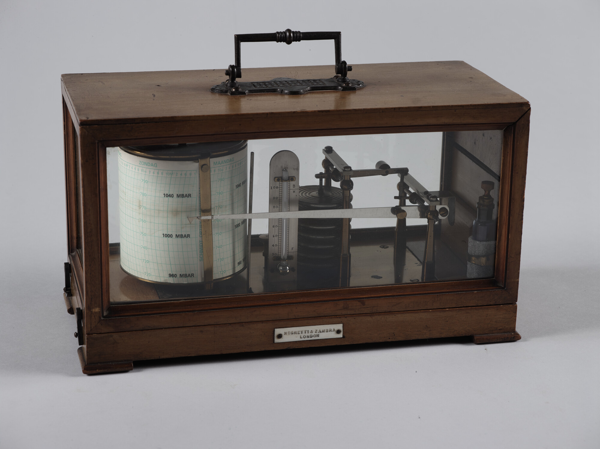 2019.0817; Barograaf en aneroïde barometer gemaakt door Negretti & Zambra, Londen; barograaf