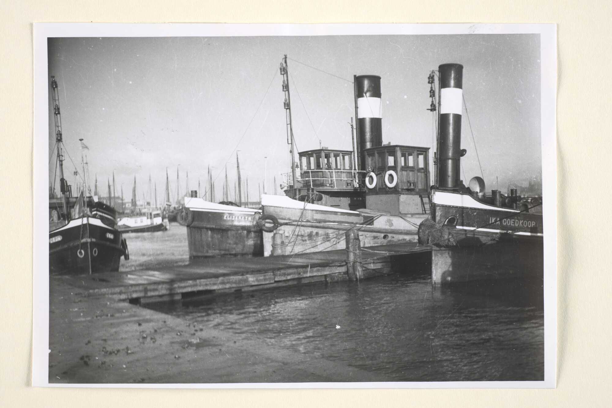 1996.3478; De havensleepboten Ika Goedkoop (ex- Avanti) en Elizabeth Goedkoop van [...]; foto