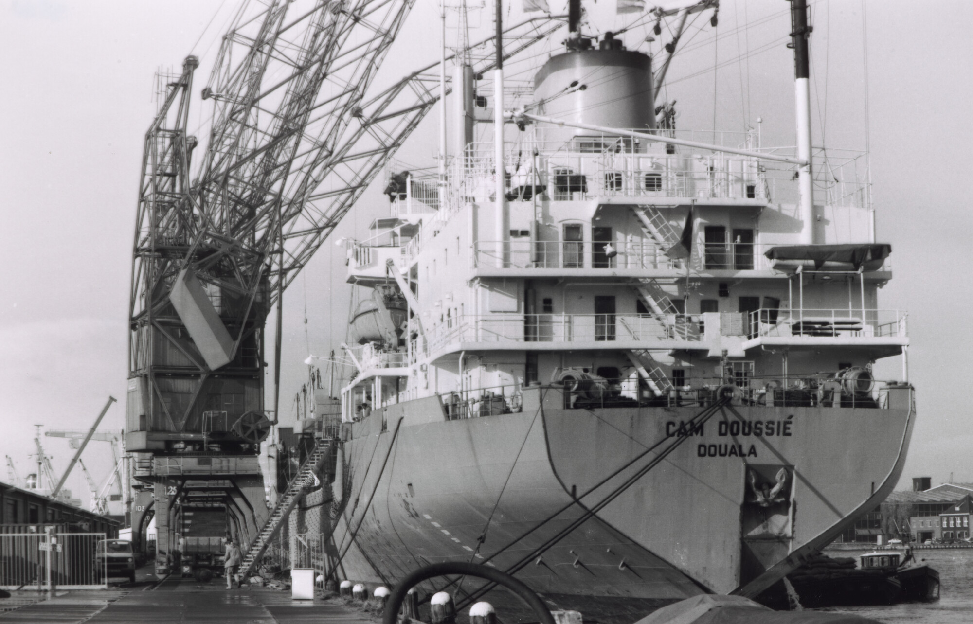 1998.1618; Fotos van het vrachtschip ms. Cam Doussié van de Cameroun Shipping Line [...]; fotoreportage