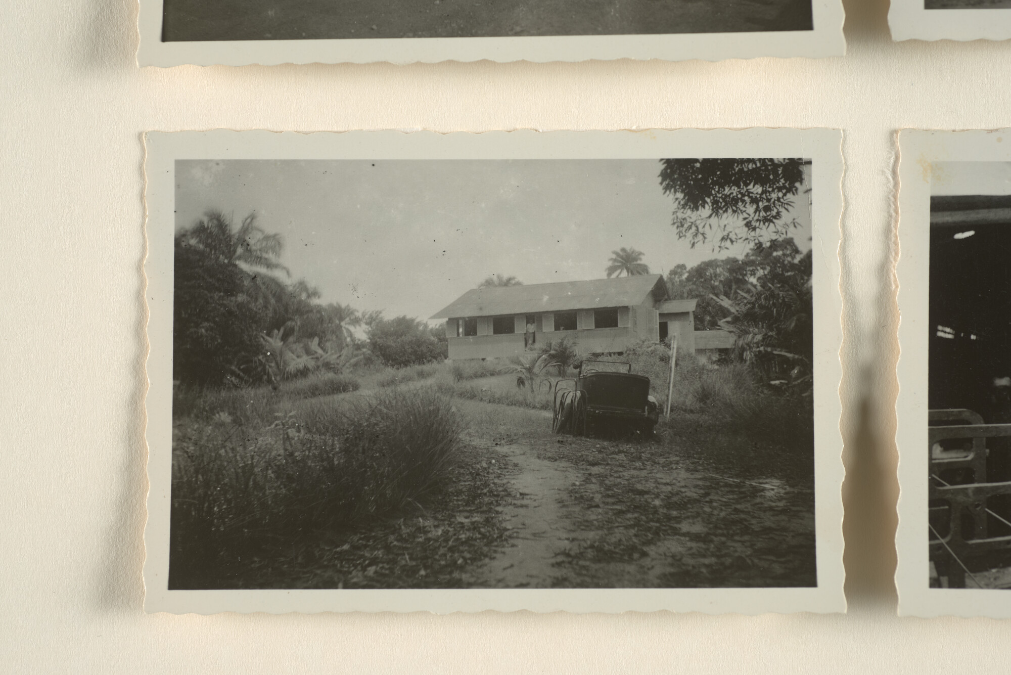 1996.0519; Fotoimpressies van de omgeving en de vestiging van de Société Auxilaire de Remorque et de Manutention (Vinke & Co) te Libreville [en omstreken] (Gabon [...]; fotoreportage