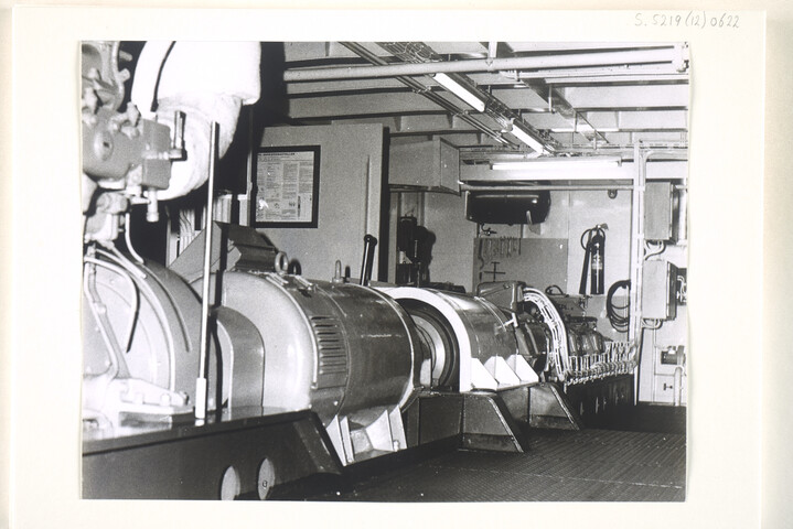 S.5219(12)0622; Foto's van de emmerbaggermolen ''s-Gravenhage'; fotoreportage