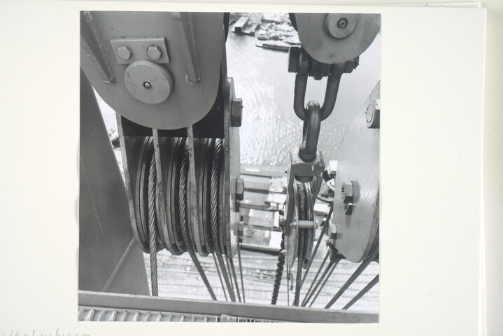 S.5219(12)0475; Foto's van de drijvende bok 'Amsterdam' gebouwd op de ASM; fotoreportage
