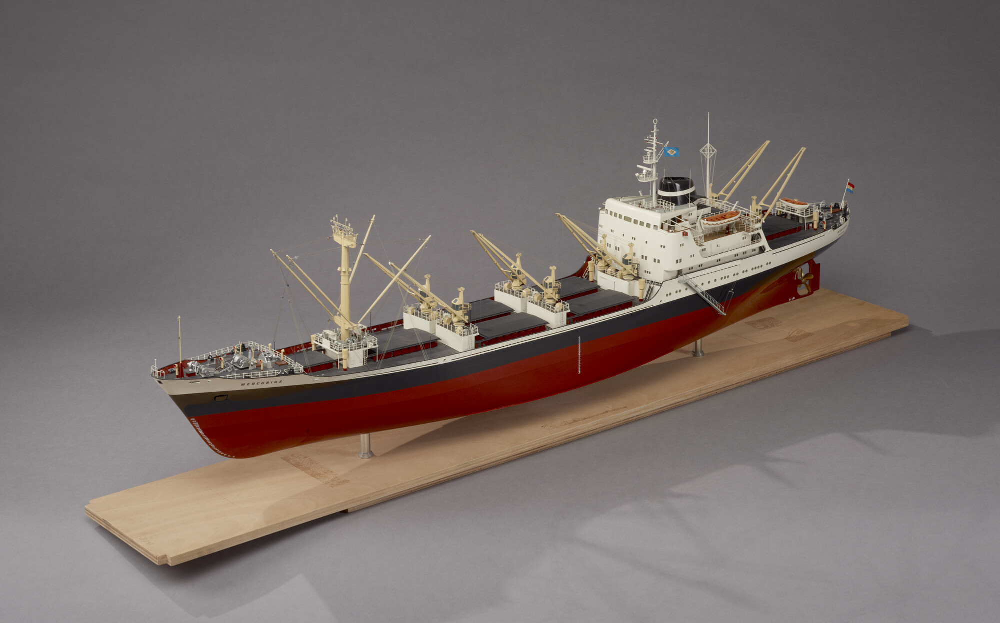 B.0297; Model van het ms. Mercurius; scheepsmodel