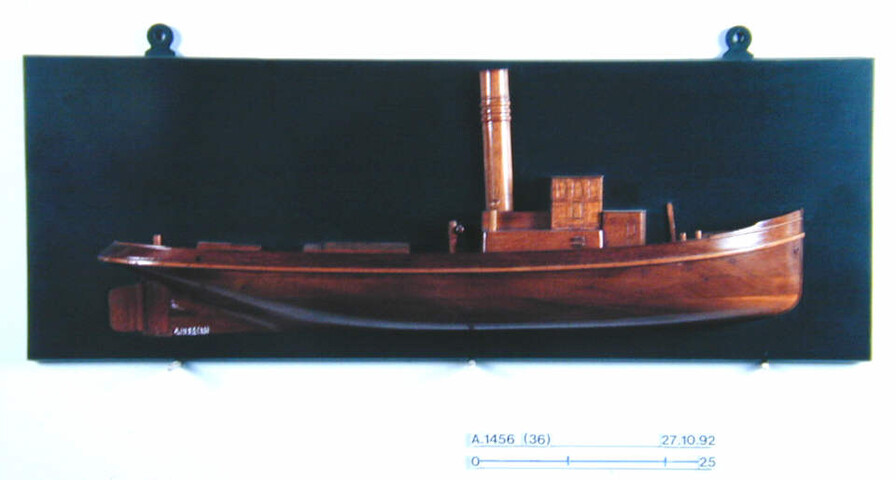 A.1456(36); Halfmodel van de sleepboten Maria Hendrika en Cor & Marie; scheepsmodel