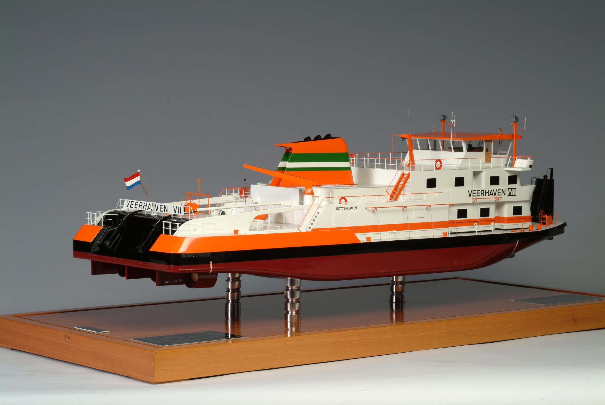 2000.5602; Model van de duwboot Veerhaven VII; scheepsmodel