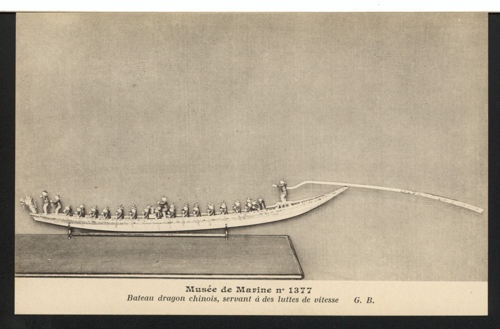A.4876(397); Mapje van het Musee du Louvre (Musée de Marine) met 50 prentbriefkaarten met; prentbriefkaart-serie