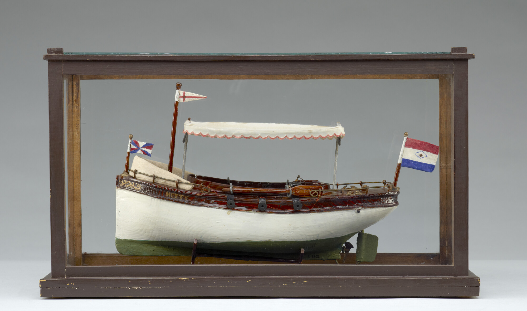 S.5303; Model van de motorsloep Hetty; scheepsmodel