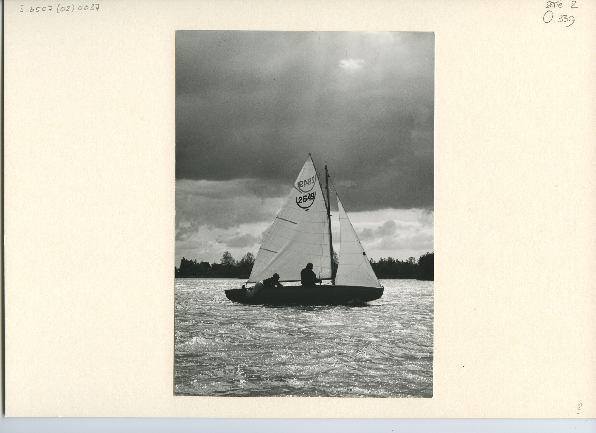 S.6507(02)0037.04; Zwart-wit foto van de 16m² klasse tijdens de Goudse Zeilweek 1961; foto
