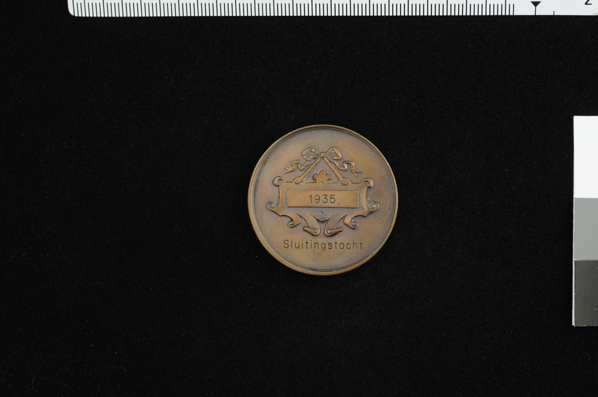 1989.0019; Penning van de Koninklijke Nederlandsche Zeil- en Roeivereeniging, 1935; penning