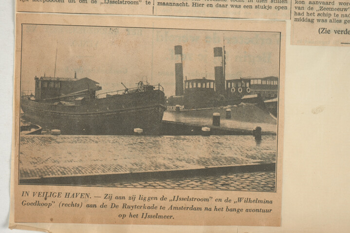 2001.1755; Omslag met vele foto's en knipsels van meest bergingsactiviteiten door Reederij v/h Gebroeders Goedkoop te Amsterdam in de periode 1929 / 1949; omslag