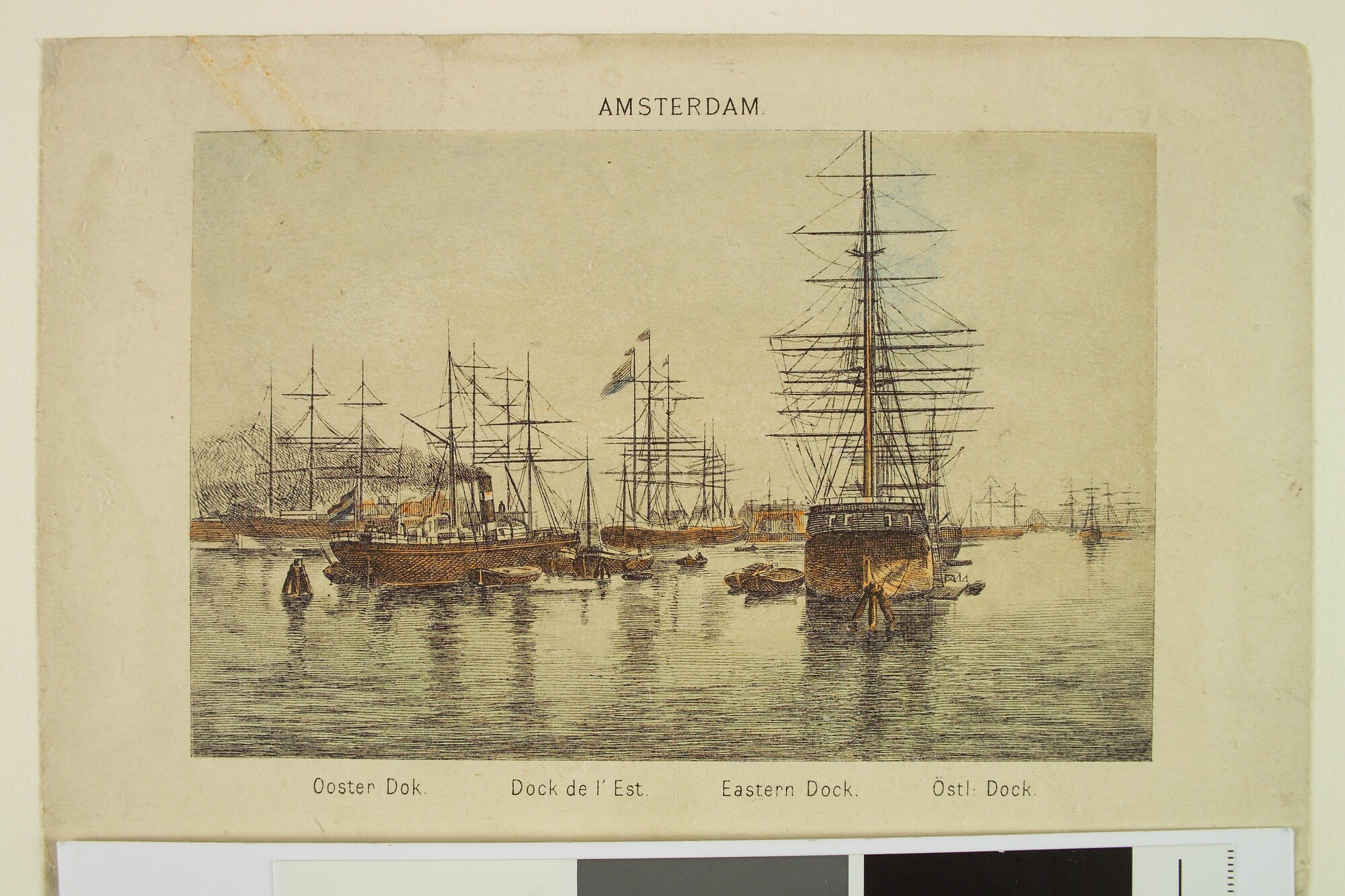 S.5748(10)1; Schepen in het Oosterdok te Amsterdam; prent