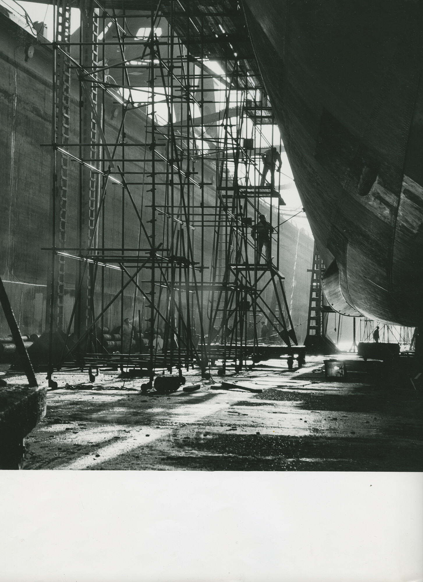 S.5444(3001)05; Foto uit een serie, gebruikt voor jaarverslagen van de NDSM; foto
