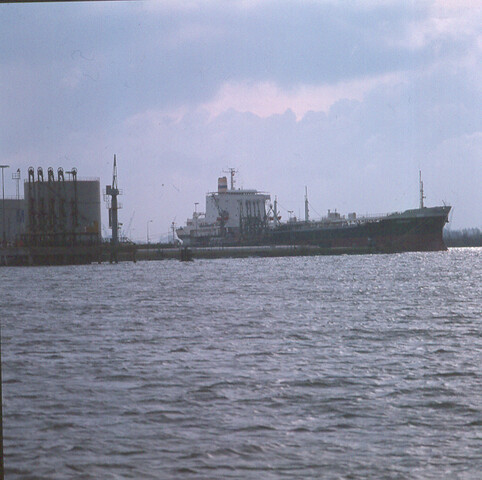 S.9100(8499); Havengezicht te Amsterdam (Westhaven); diapositief