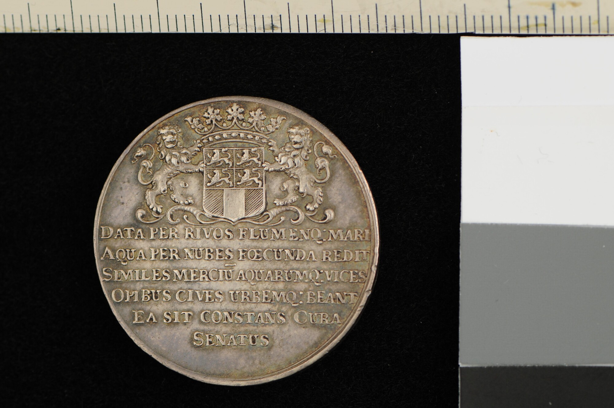 A.0023(094); Vroedschapspenning van Rotterdam met een Maasgod, 1705; penning