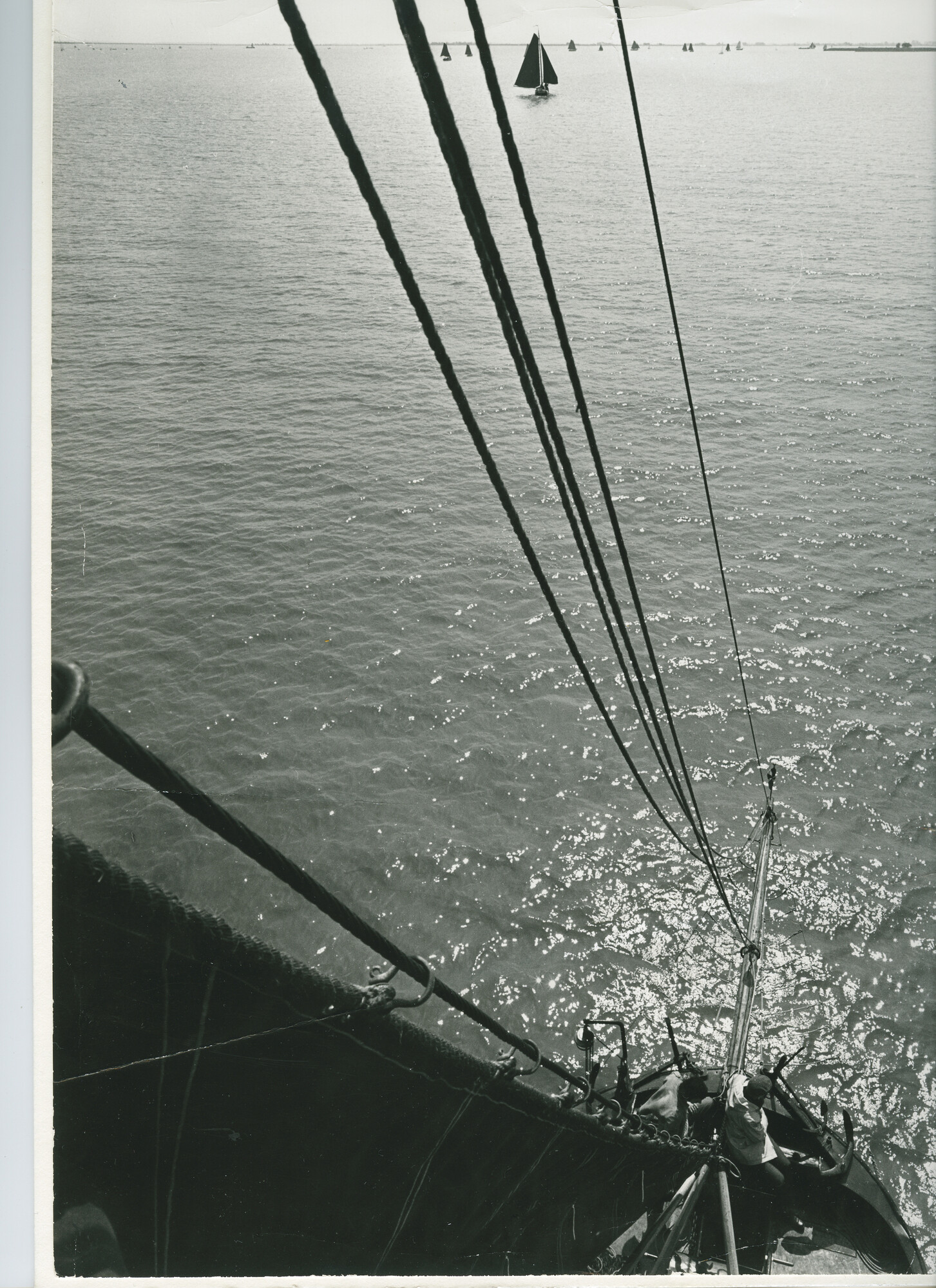 S.6507(01)2903; Uitzicht vanaf de klipper Regina over de Gouwzee; foto