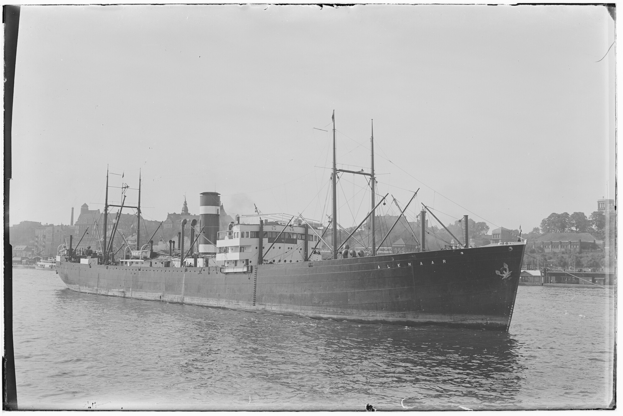 2018.0924; Glasnegatief van het vrachtschip Alkmaar (Nederlands, 1919); glasnegatief