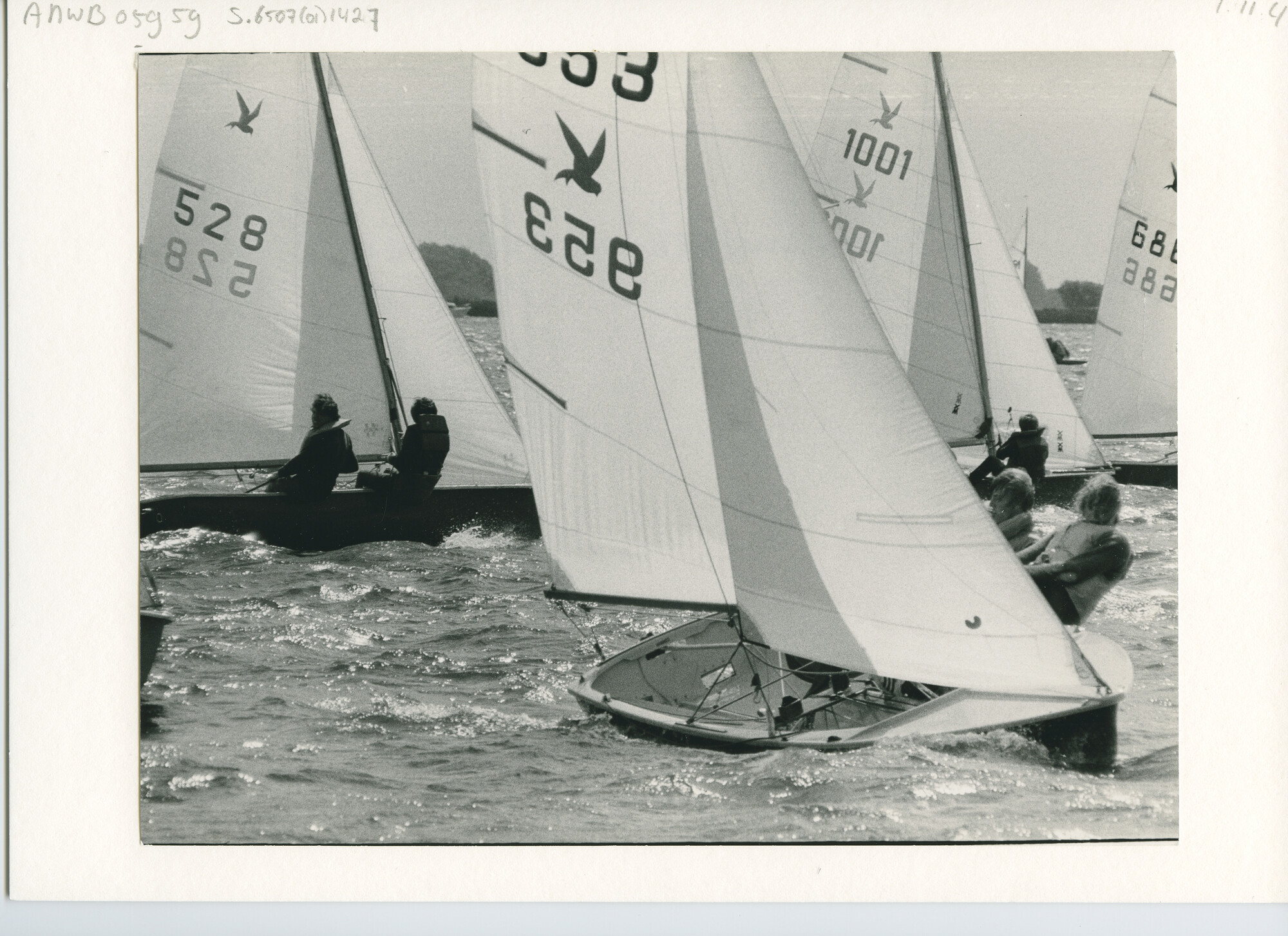 S.6507(01)1427; Sneekweek; Sternklasse, ondermeer nummer 528 en 1001; foto
