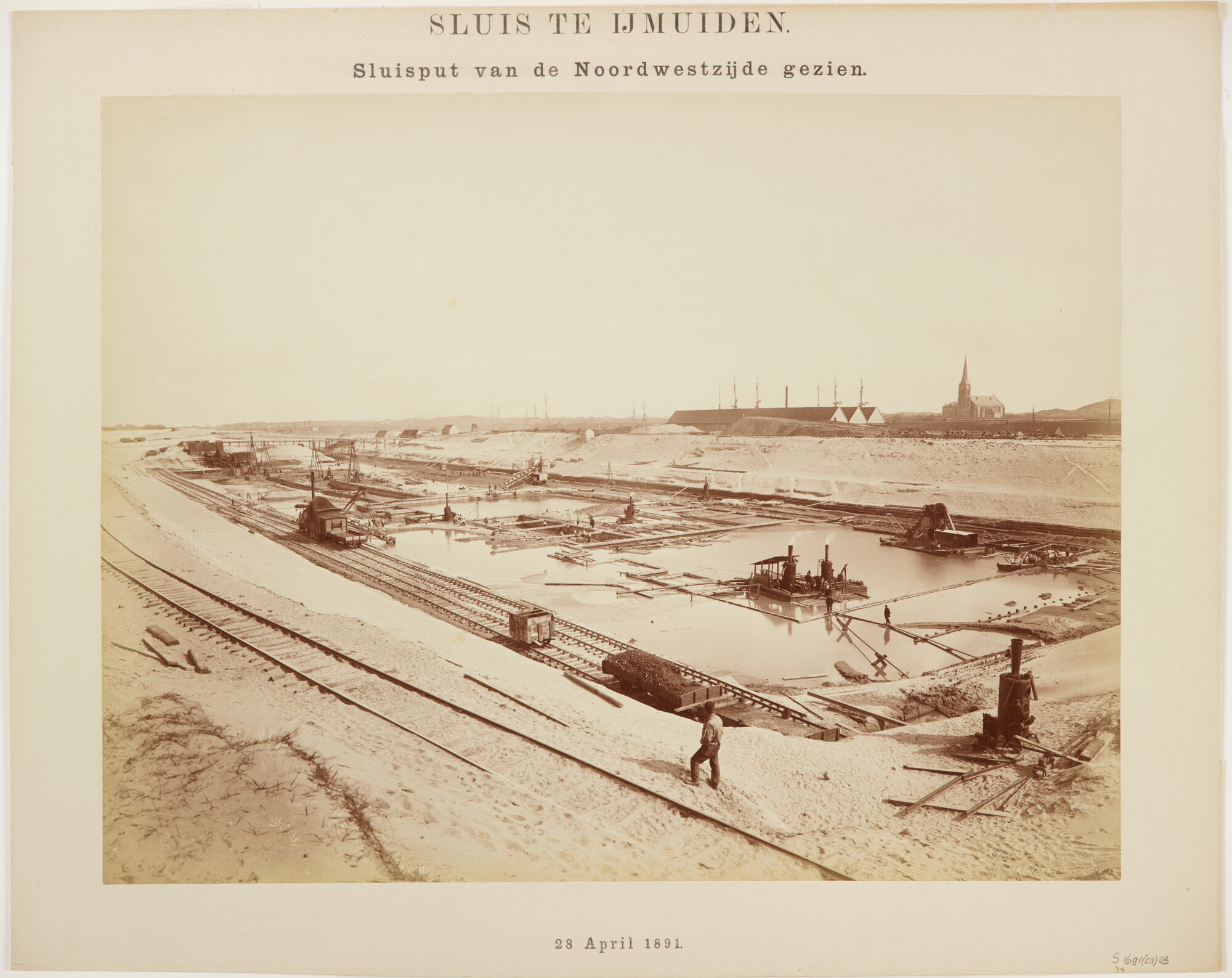 S.1691(01)03; De werkzaamheden ten behoeve van de bouw van de nieuwe schutsluis te IJmuiden; foto