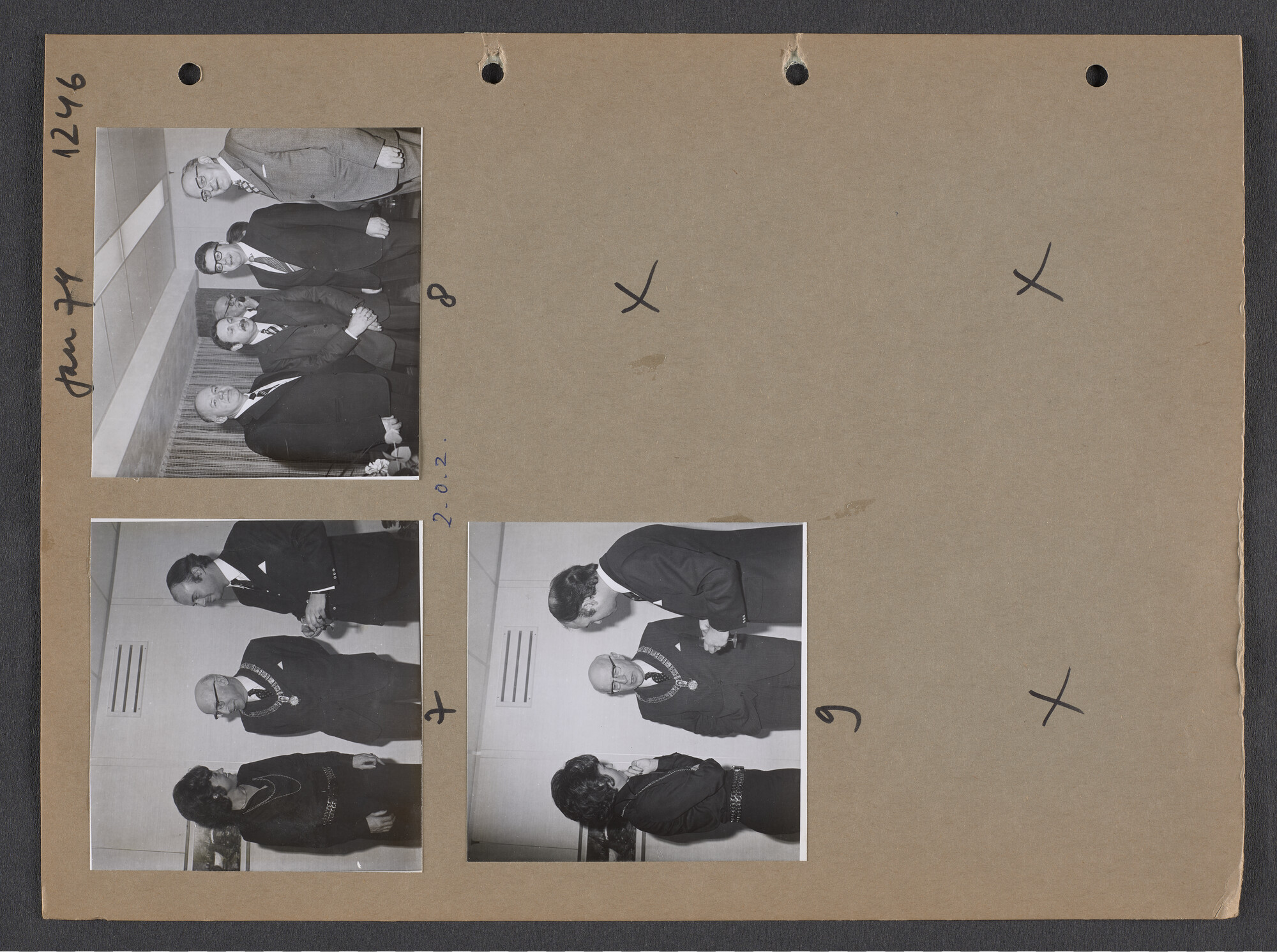 S.9102(32); Multomap met foto's door Ben Burgers, samengesteld door de Vereniging De Amsterdamsche Haven; foto