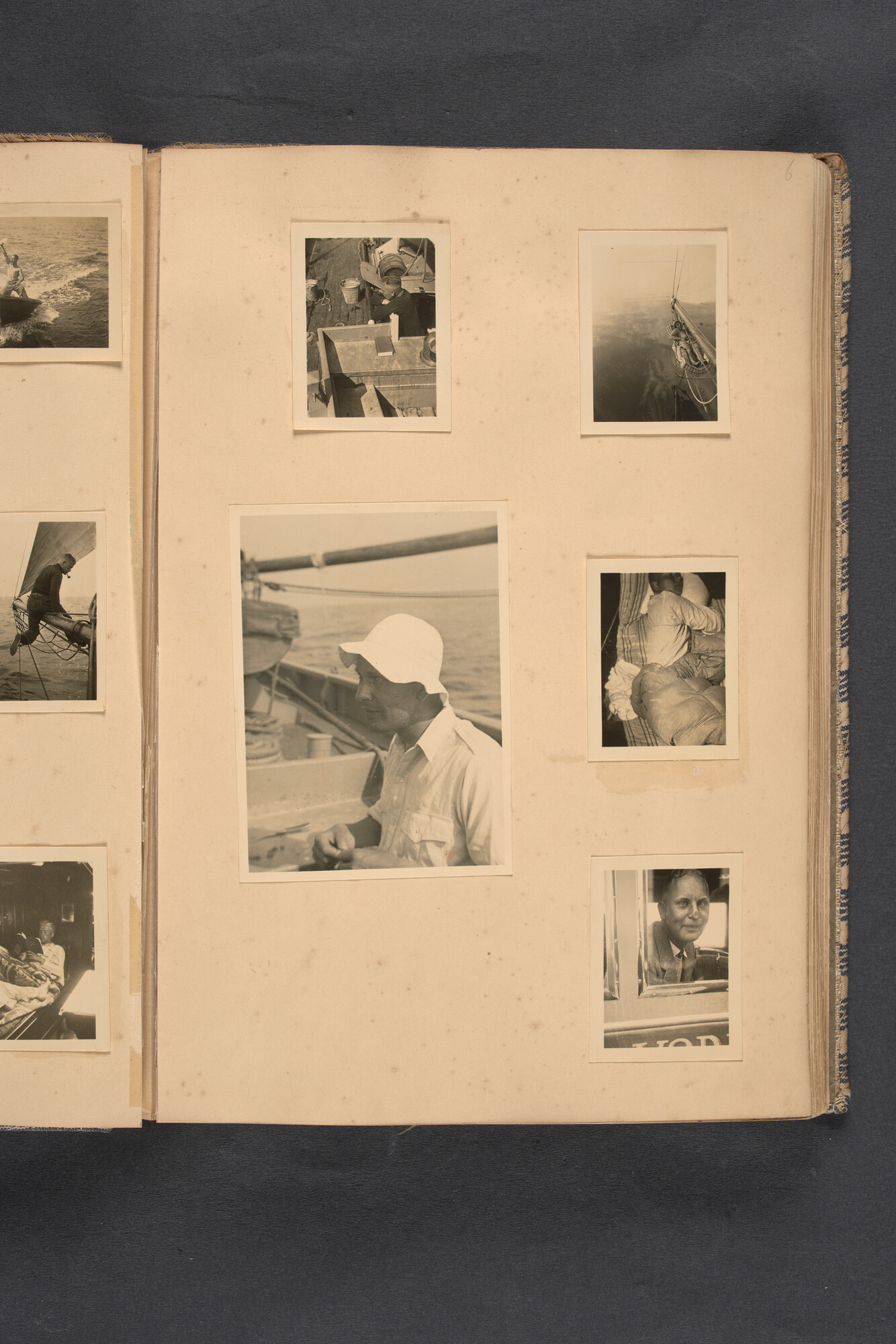 2017.0789; Logboek c.q. fotoalbum van een reis met zeilkotter Bellatrix naar Denemarken, 1937; logboek