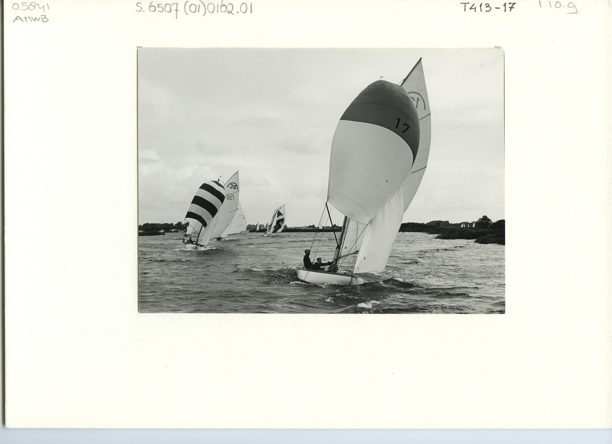 S.6507(01)0162.01; Foto van de Kaagweek 1966: de Regenboogklasse; foto