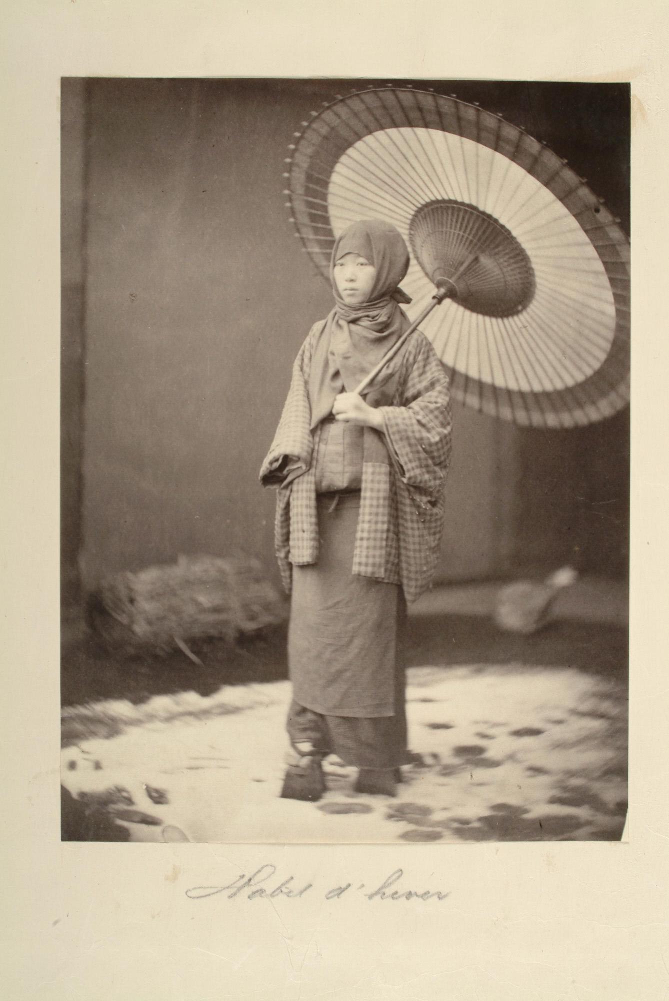 S.3628(02); Album nr. 1 uit een serie van drie van de Nederlandse consul in Japan Dirk de Graeff van Polsbroek; fotoalbum