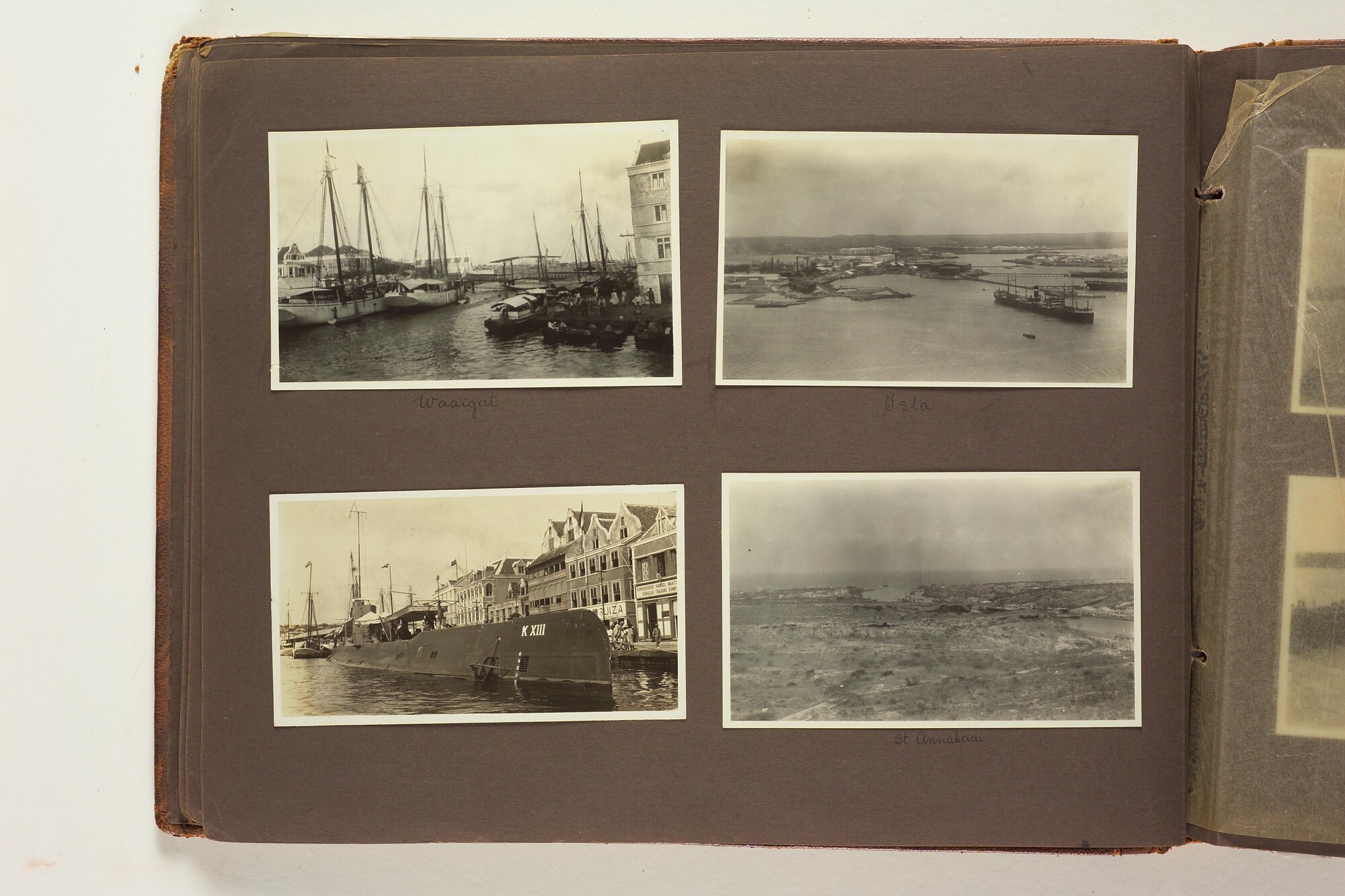 S.4660; Album van M.S. Wytema met foto's van de wereldreis van de onderzeeboot Hr.Ms. K XIII; fotoalbum