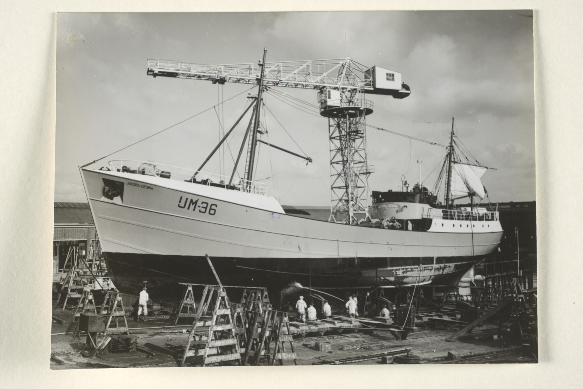1997.1620; De motortrawler Jacoba Gesina (IJM 36) van W. van der Toorn en J.C. Pronk [...]; foto