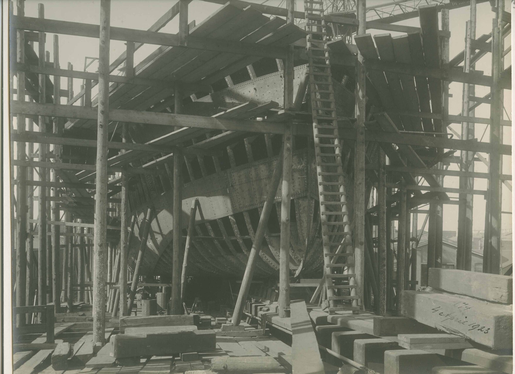 S.5444(0592)2; Foto van de tanker ss. Juanita van de Curaçaosche Scheepvaart Maatschappij; foto