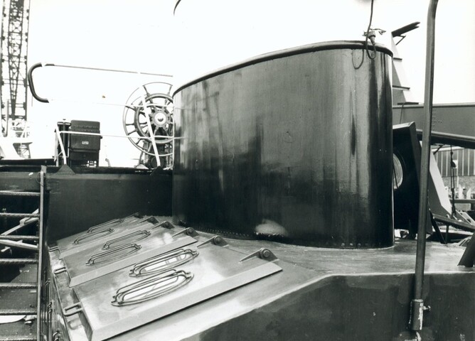 S.5219(12)0530; Aanvaringsschade (in- en exterieur) van de havensleepboot 'Hermina E. Goedkoop' (21) van Reederij v/h Gebroeders Goedkoop [...]; fotoreportage
