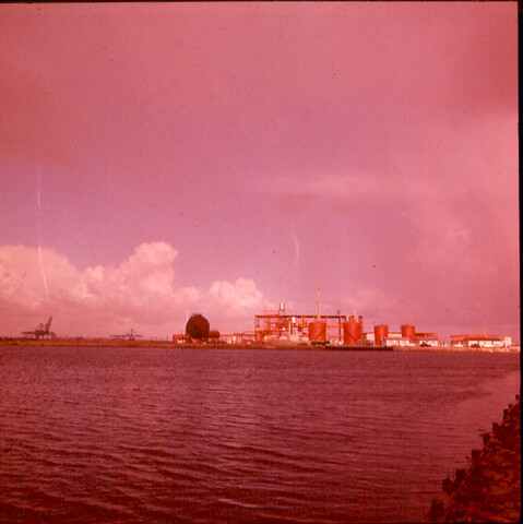 S.9100(2060); Dia Marbon Chemische fabriek te Amsterdam; diapositief
